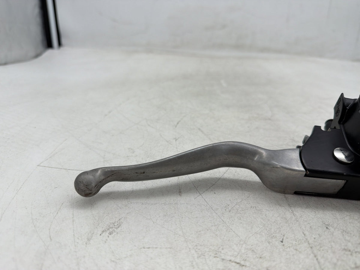 17 Harley Dyna Street Bob OEM Front Right Brake Lever Master Cylinder 9/16" bore