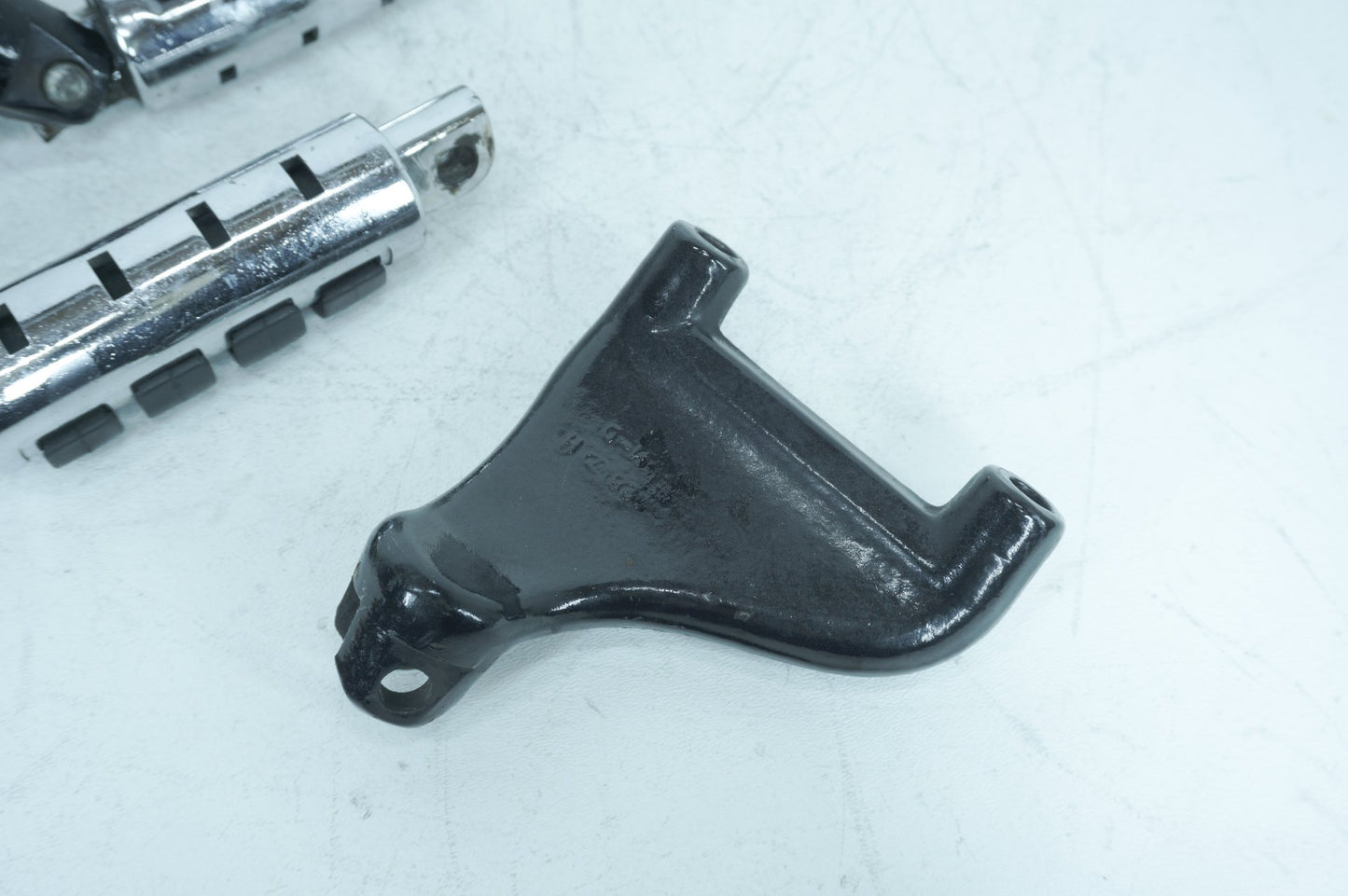 2004 - 2013 Harley-Davidson Sportster Custom Passenger Left & Right Foot Pegs 49314-04