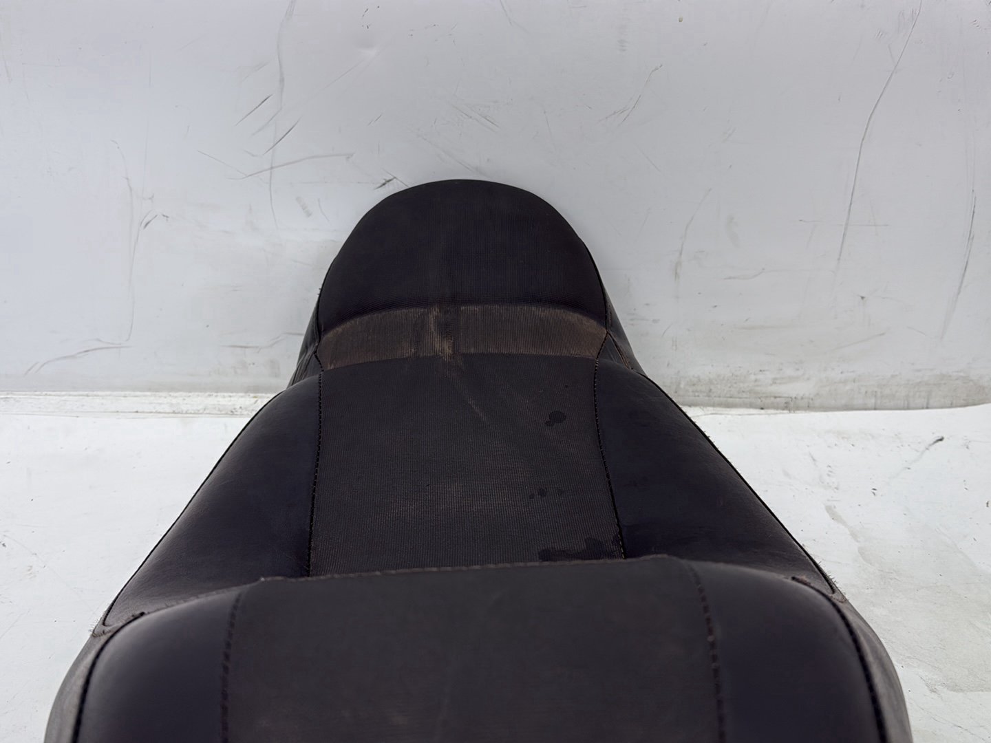 2012 Harley Dyna FXDF Fat Bob OEM Passenger Rider Driver Seat Saddle