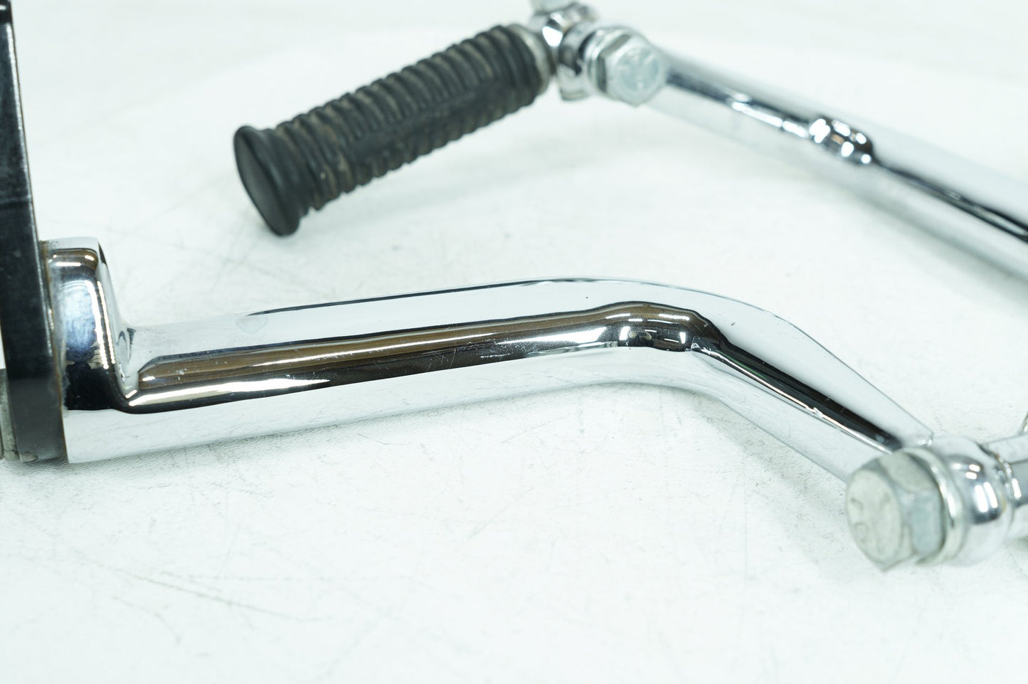 2004 - 2013 Harley-Davidson Sportster Low Left Right Foot Rest Peg Support Bracket 33048-72