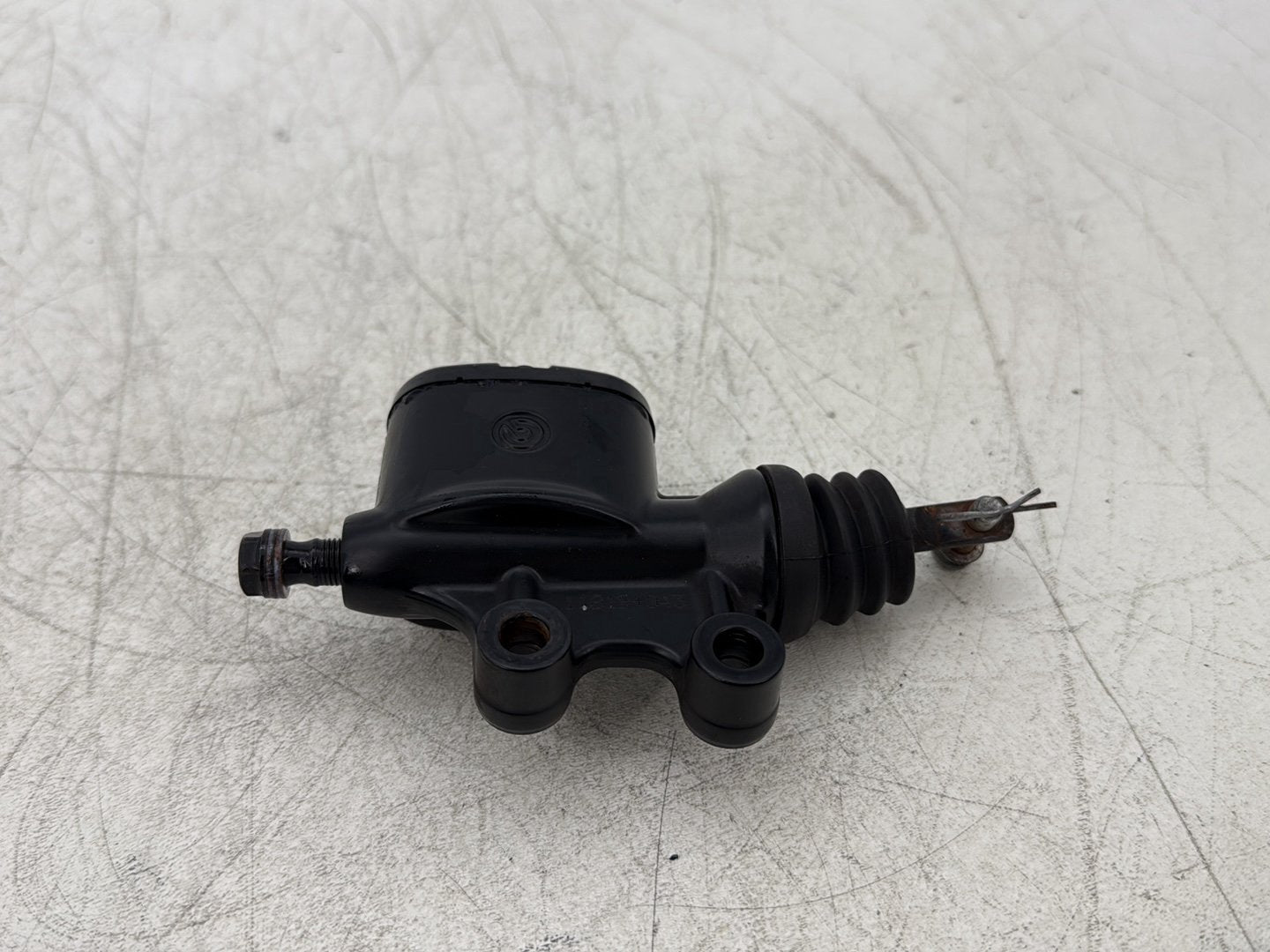 2011 Harley Street Glide Touring FLHX OEM Rear Brake Master Cylinder Reservoir