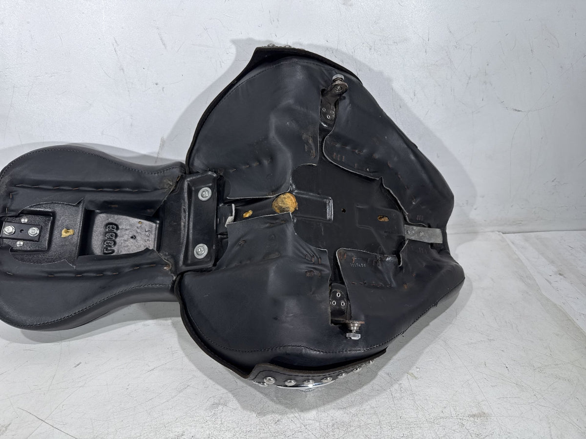04 Harley Heritage Softail Classic FLSTCI OEM Passenger Rider Driver Seat Saddle