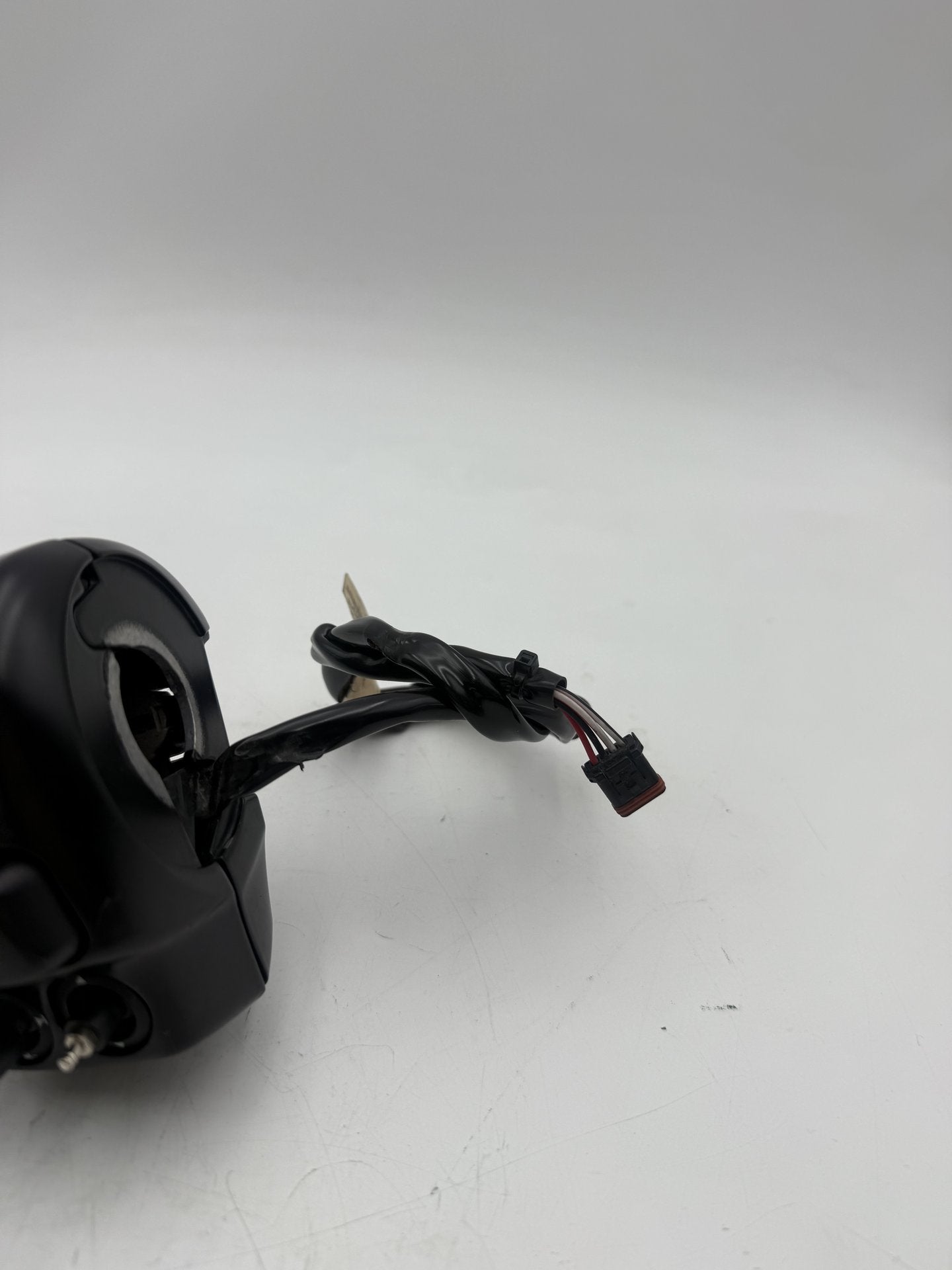 2008 - 2016 Harley-Davidson Touring Street Glide Left Turn Signal Headlight Switches Controls 71500128A