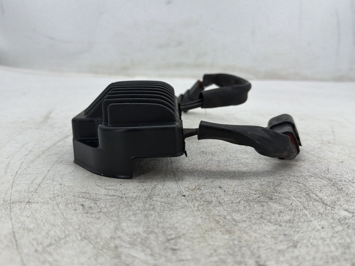 2006 Harley Dyna Super Glide FXDI OEM Voltage Regulator Rectifier 74631-04