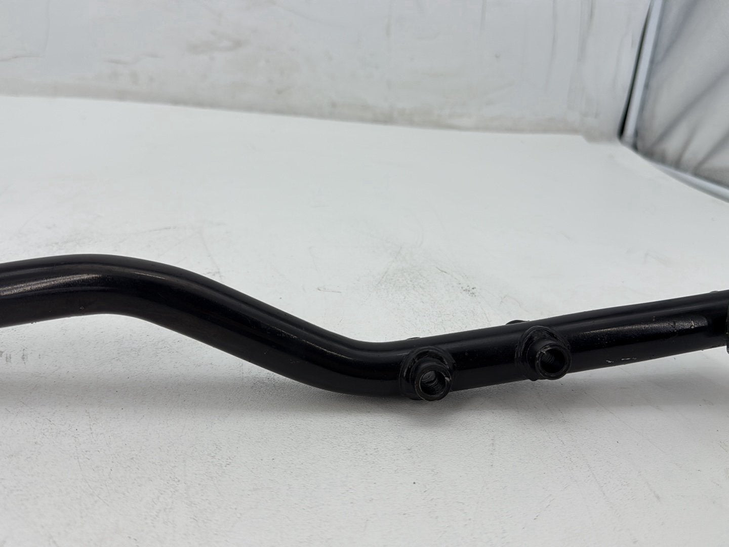 2004 Harley Softail FLSTC Heritage Classic OEM Exhaust Muffler Interconnect Bracket Support Bar