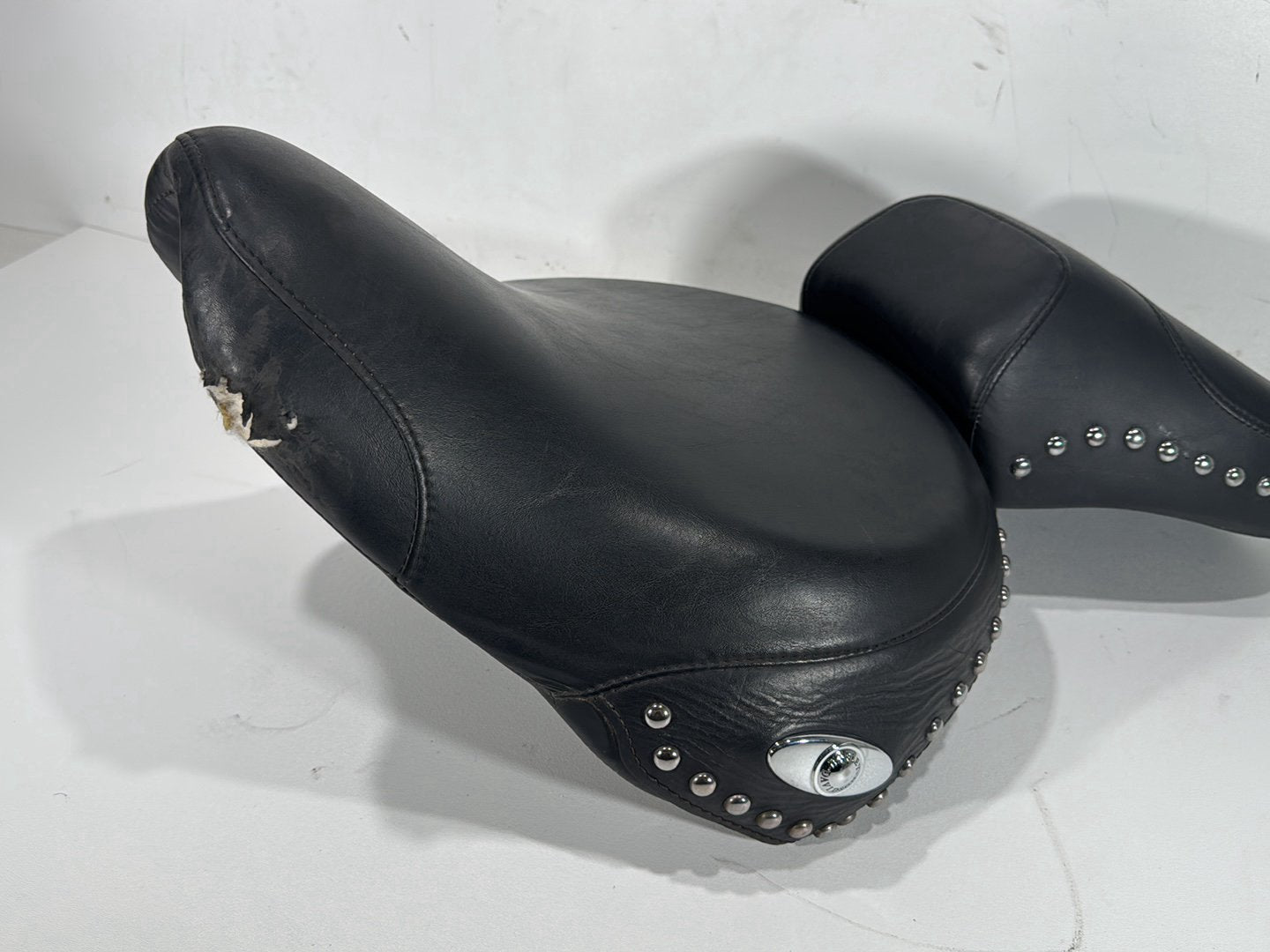 2004 Harley Softail FLSTC Heritage Classic OEM Passenger Rider Driver Seat Saddle