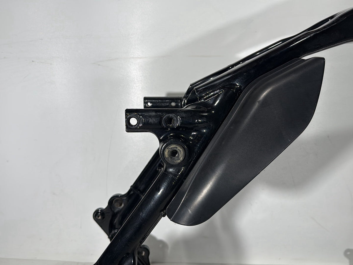 2014 Harley Touring FLHTCU Electra Glide Ultra OEM Body Main Frame Chassis SLVG