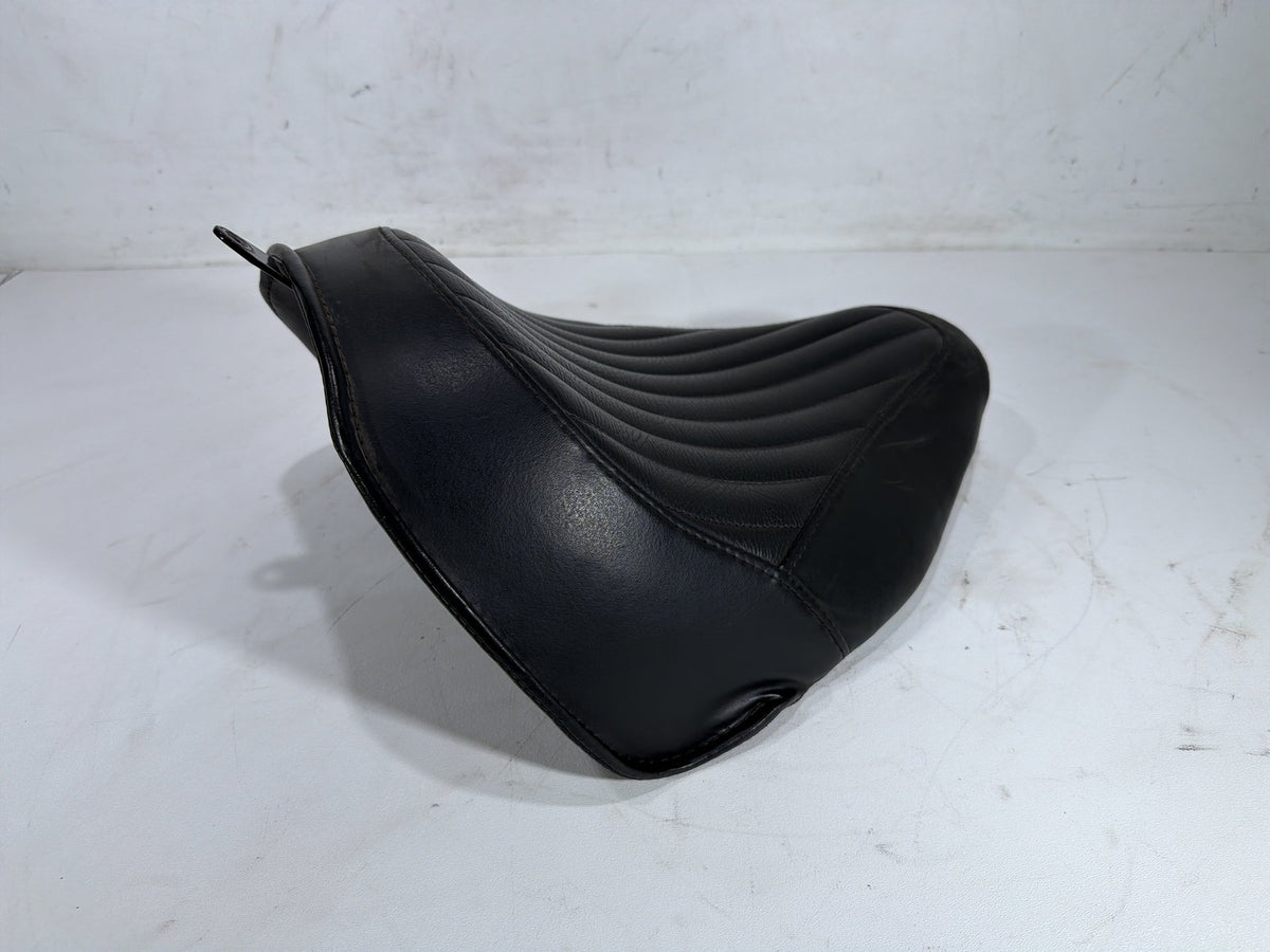 2014 Harley Softail Slim FLS OEM Rider Driver Solo Seat Pillion 52000031A