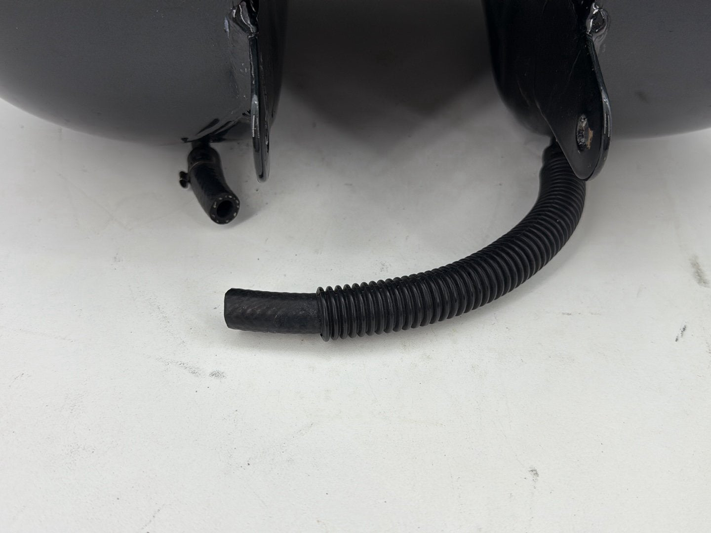 2006 Harley Road King Touring FLHRCI Classic OEM Fuel Gas Tank Gasoline Reservoir
