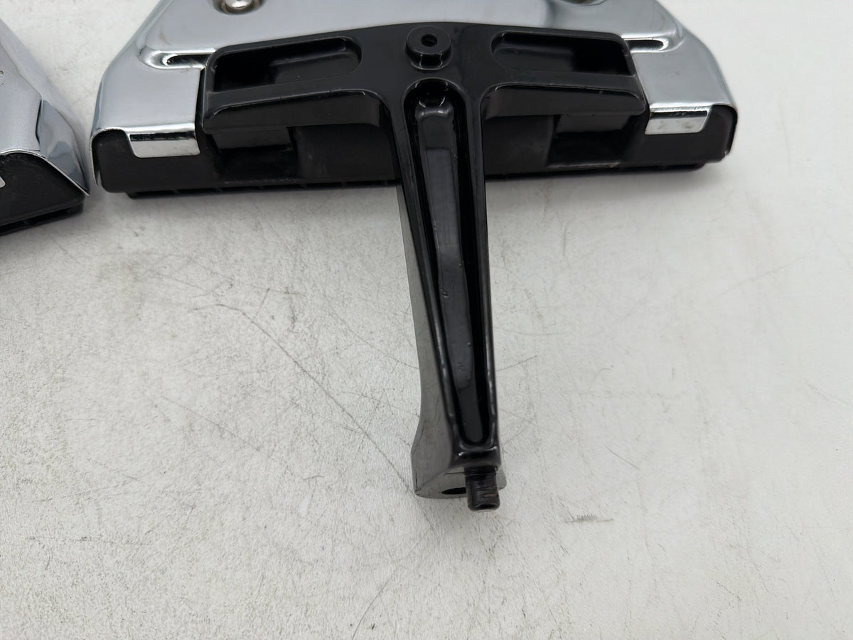 97 Harley Electra Touring Ultra OEM Left & Right Passenger Floorboard Foot Rest