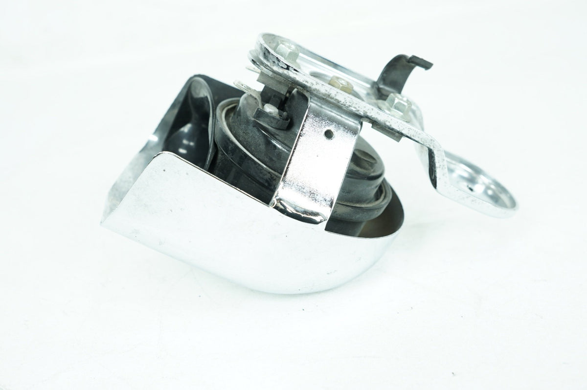 2003 Harley Touring Screamin Eagle Road King OEM Horn Signal Klaxon Chrome Cover