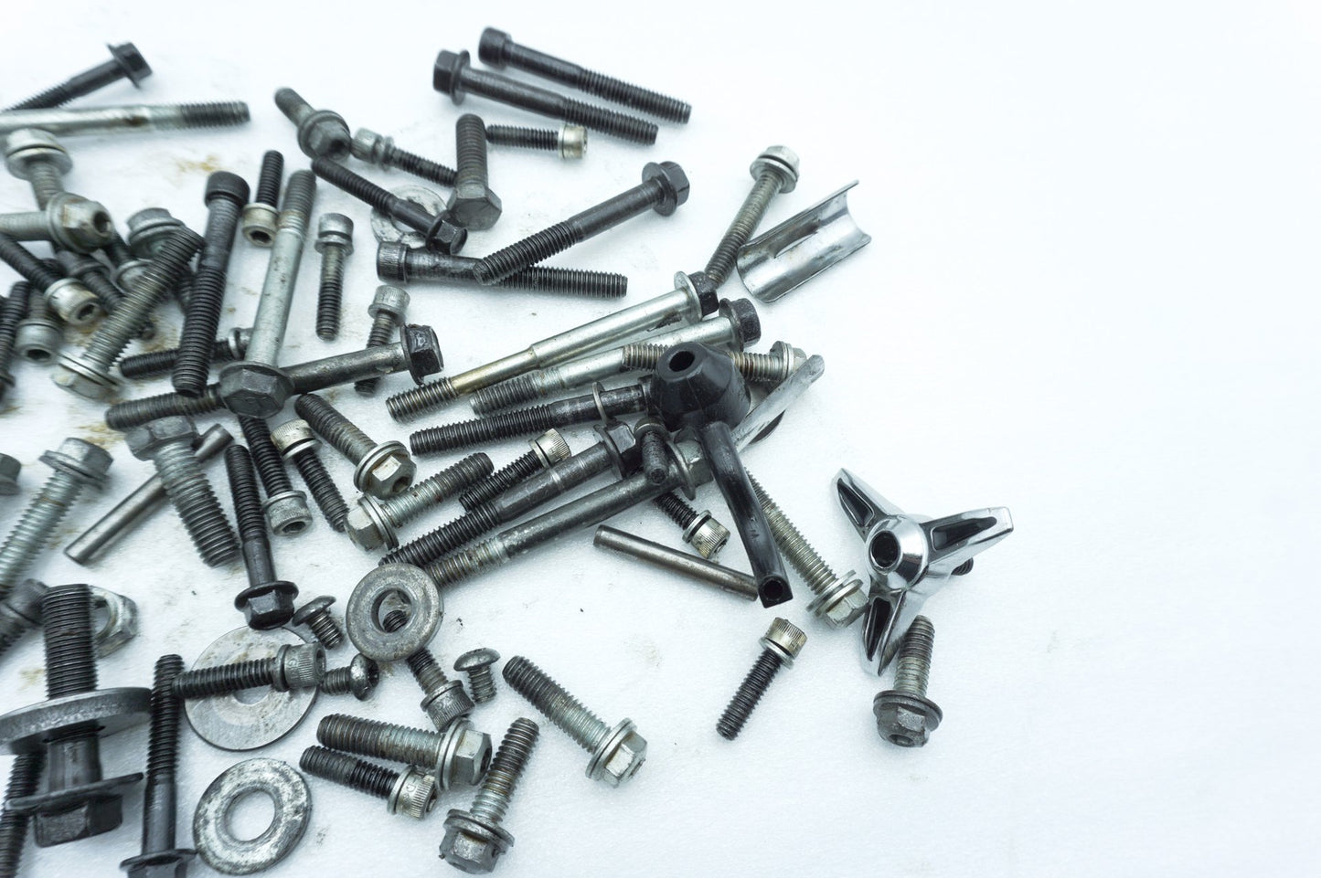 2007 - 2011 Harley-Davidson Touring Street Glide Engine Motor Hardware Bolts Brackets Bushing