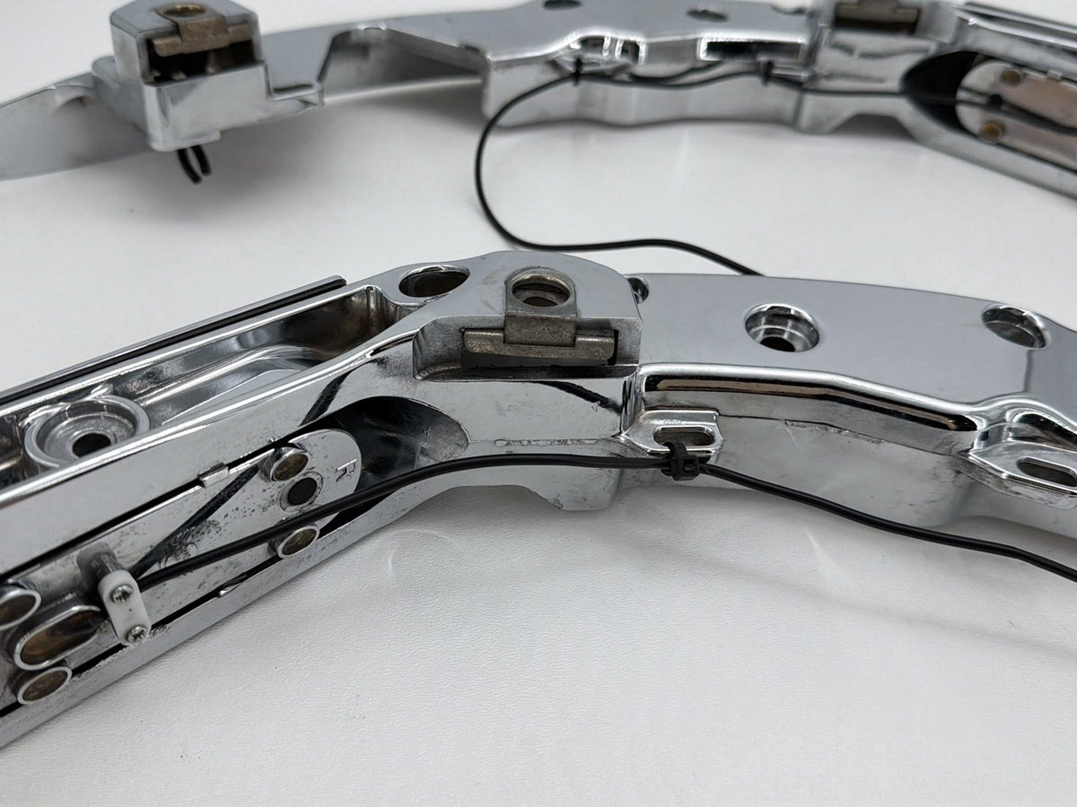 2014 Harley Electra Glide Touring Left Right Saddlebag Fender Struts Brackets
