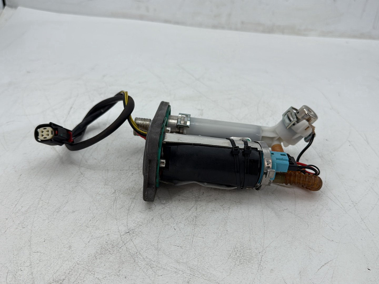 2009 Harley Sportster 883 Low XL883L OEM Fuel Pump Gas Gasoline Petrol Sending