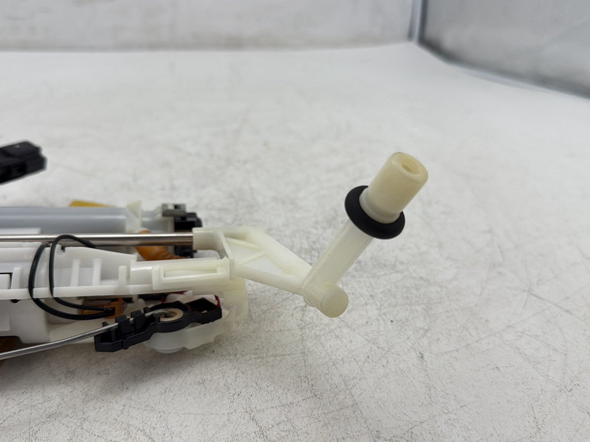 2019 Harley Softail Street Bob FXBB OEM Fuel Pump Gas Gasoline Petrol Sending