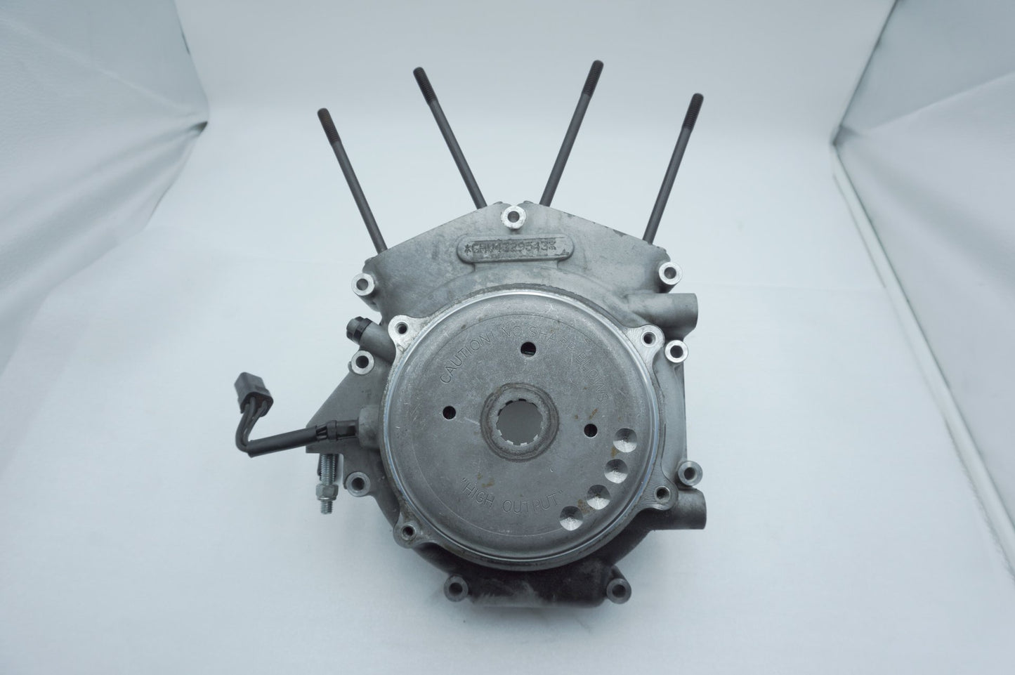 1999 - 2006 Harley-Davidson Dyna Super Glide Crankcase Shaft Engine Motor Cover 24631-03
