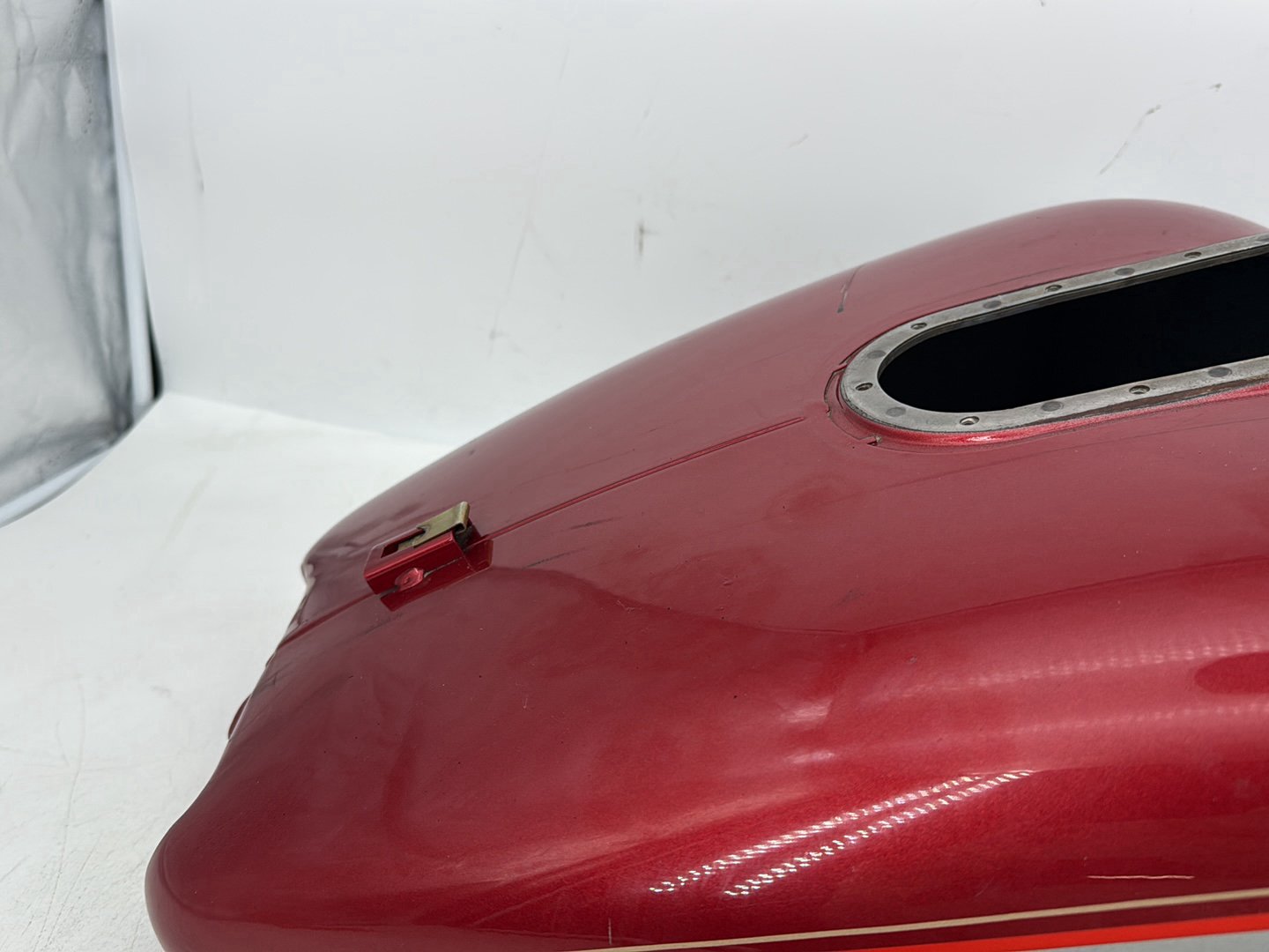 1999 - 2006 Harley-Davidson Touring Electra Glide Ultra Fuel Gas Tank Gasoline Reservoir 61356-03