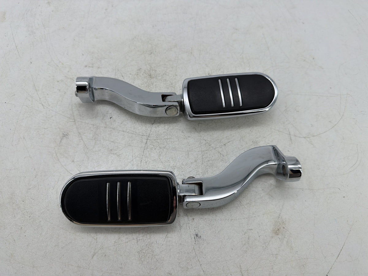 2010 Harley Street Glide Touring FLHX OEM Passenger Left & Right Foot Pegs