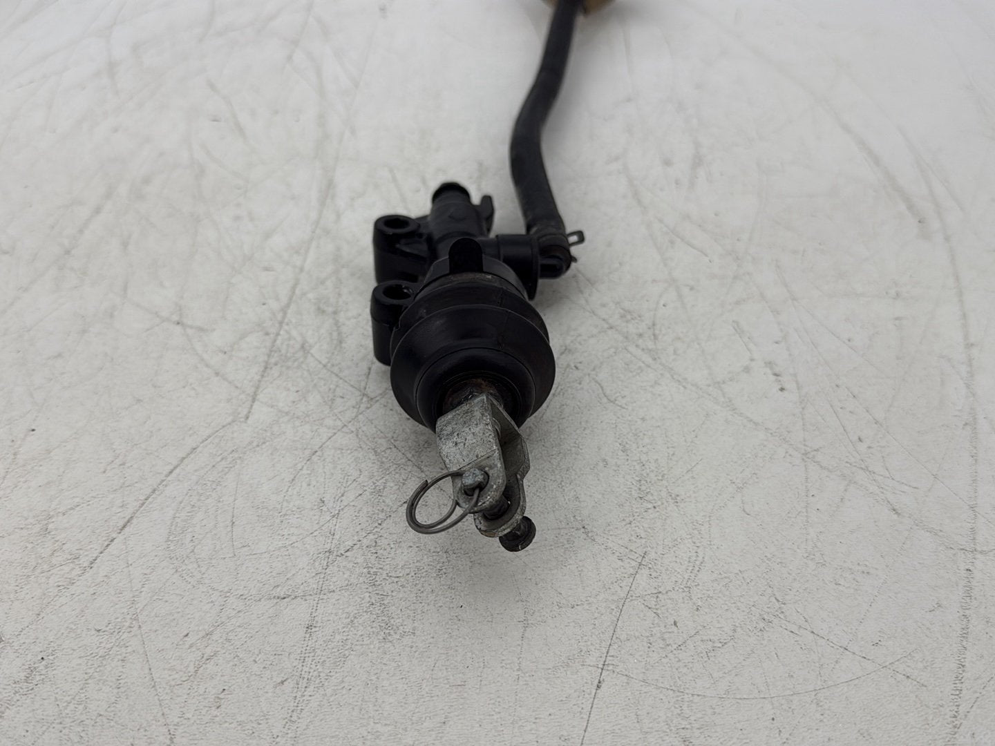 2013 Harley Forty-Eight Sportster 1200X OEM Rear Brake Master Cylinder Bottle Brake Line