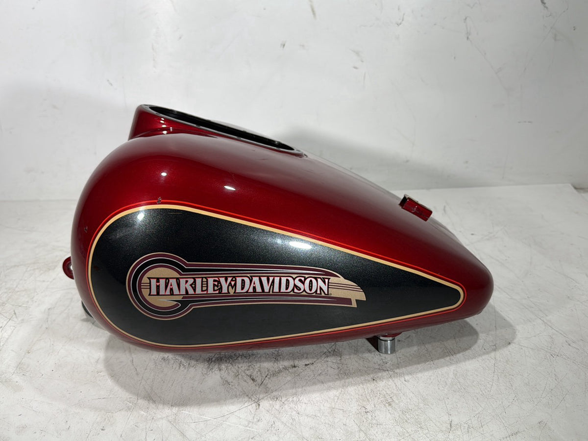 2007 Harley Touring Electra Classic Fuel Gas Tank Gasoline Reservoir * DENTED *