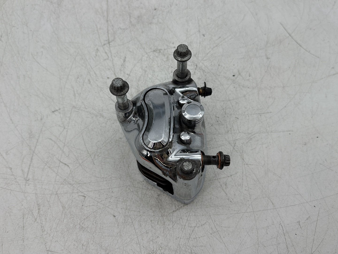 2006 Harley Electra Glide Touring Classic FLHTCI OEM Front Left 1 Brake Caliper