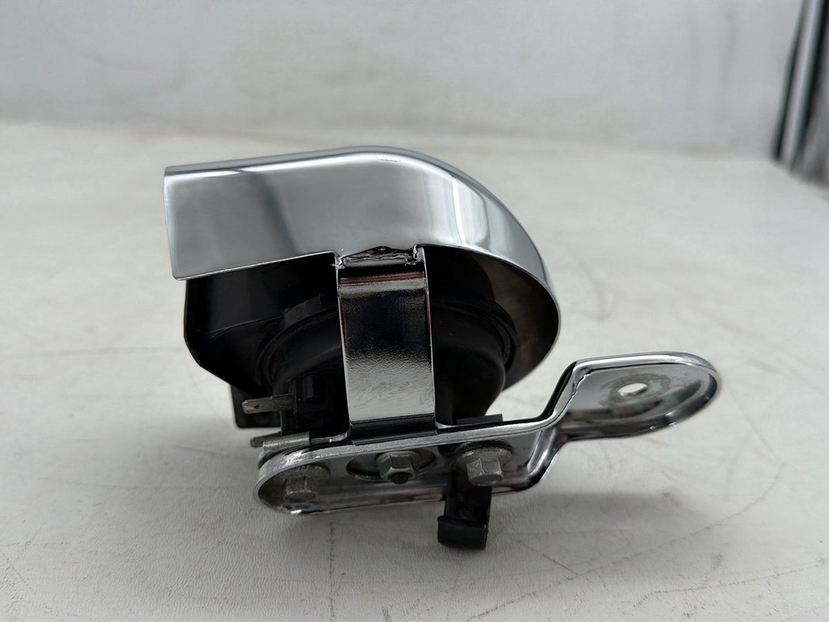 2011 Harley Electra Glide Touring Ultra OEM Horn Signal Klaxon Chrome Cover