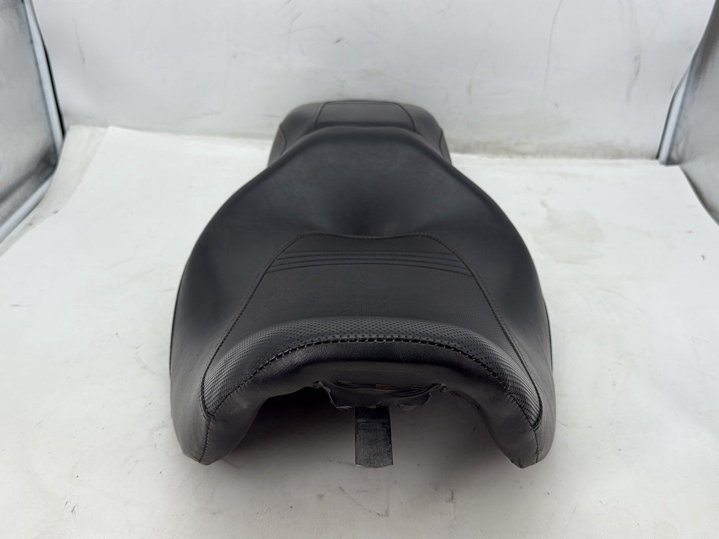 2007 Harley Street Glide Touring FLHX OEM Passenger Rider Driver Seat Saddle