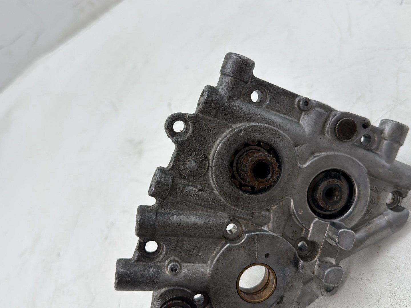 2006 Harley Touring FLHTCI Electra Glide Classic OEM Engine Motor Cam Support Camshaft Plate