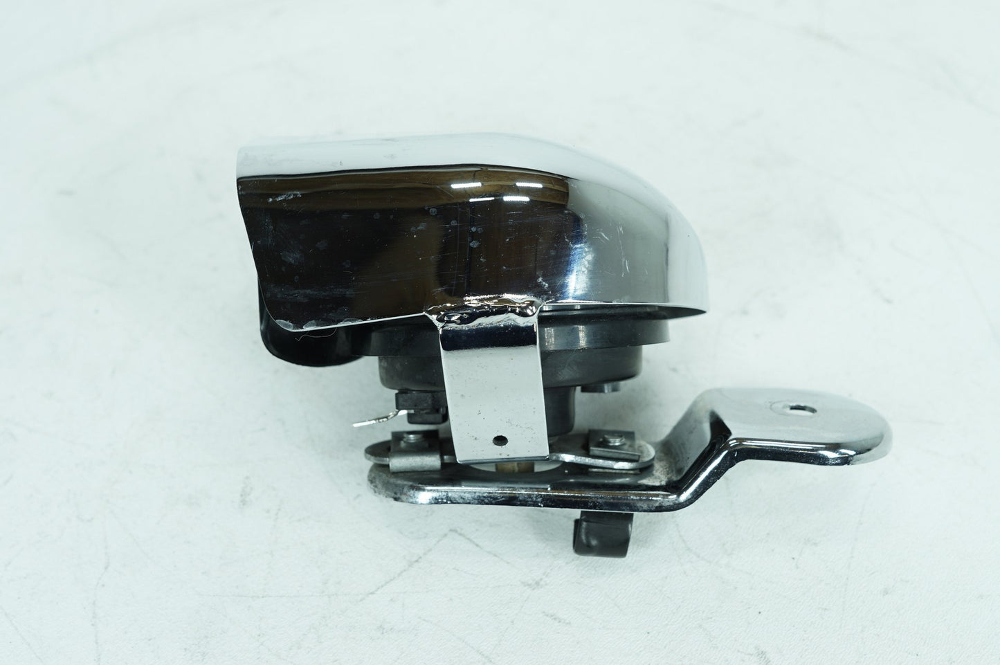 2004 - 2013 Harley-Davidson Sportster Custom Horn Signal Klaxon Chrome Cover 69012-93A