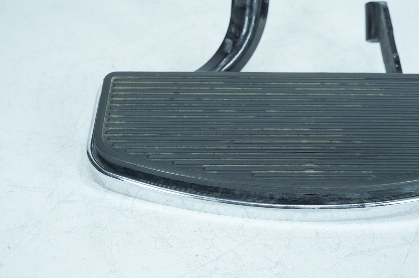 2007 - 2011 Harley-Davidson Touring Electra Ultra Right Driver 1 Floorboard Foot Rest 50614-06