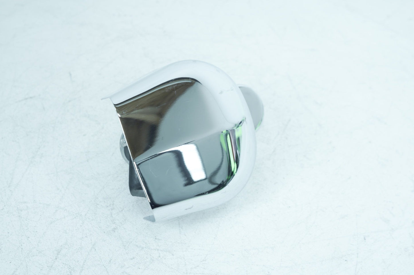 2007 - 2011 Harley-Davidson Touring Electra Ultra Horn Signal Klaxon Chrome Cover 69012-93A