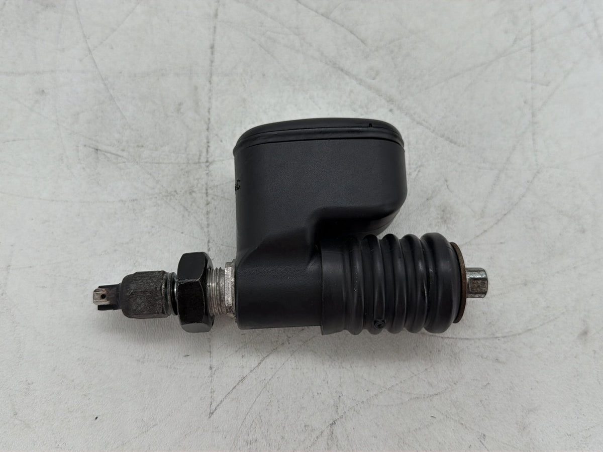 2014 Harley Dyna Low Rider FXDL OEM Rear Brake Master Cylinder Reservoir