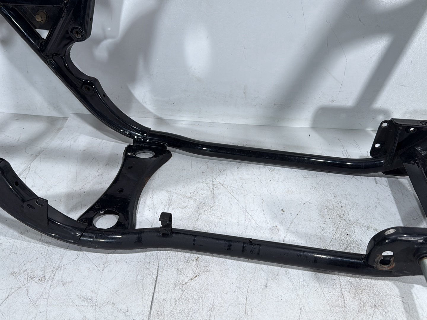 2004 Harley Road King Touring Custom FLHRSI OEM Body Main Frame Chassis CLN CLR
