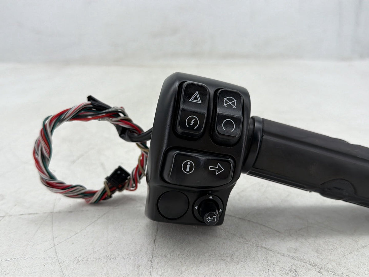 2018 Harley Road Glide Touring FLTRXS OEM Right Engine Start Kill Switches Controls