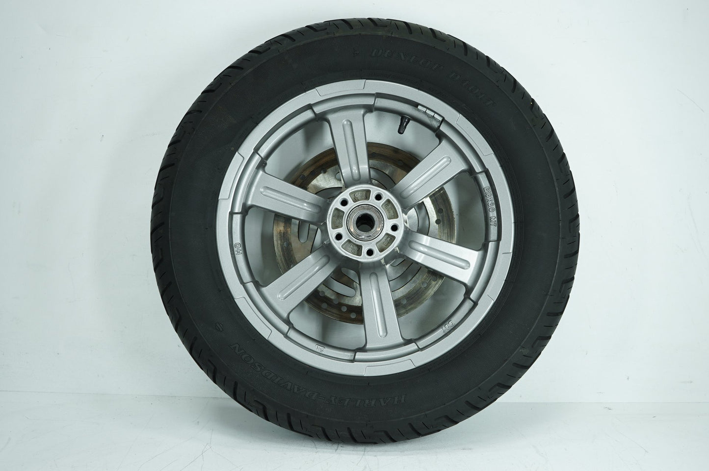 2018 - 2025 Harley-Davidson Softail Standard Rear Wheel Rim Tire 43300948
