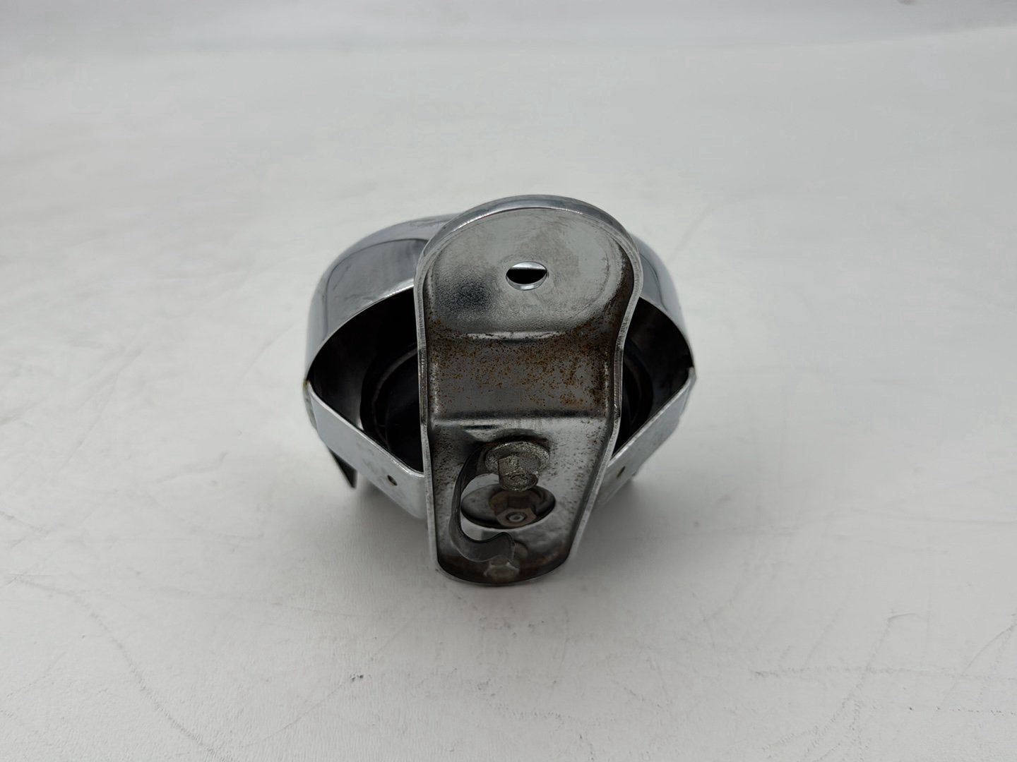 1999 - 2006 Harley-Davidson Touring Electra Glide Classic Horn Signal Klaxon Chrome Cover 69012-93A