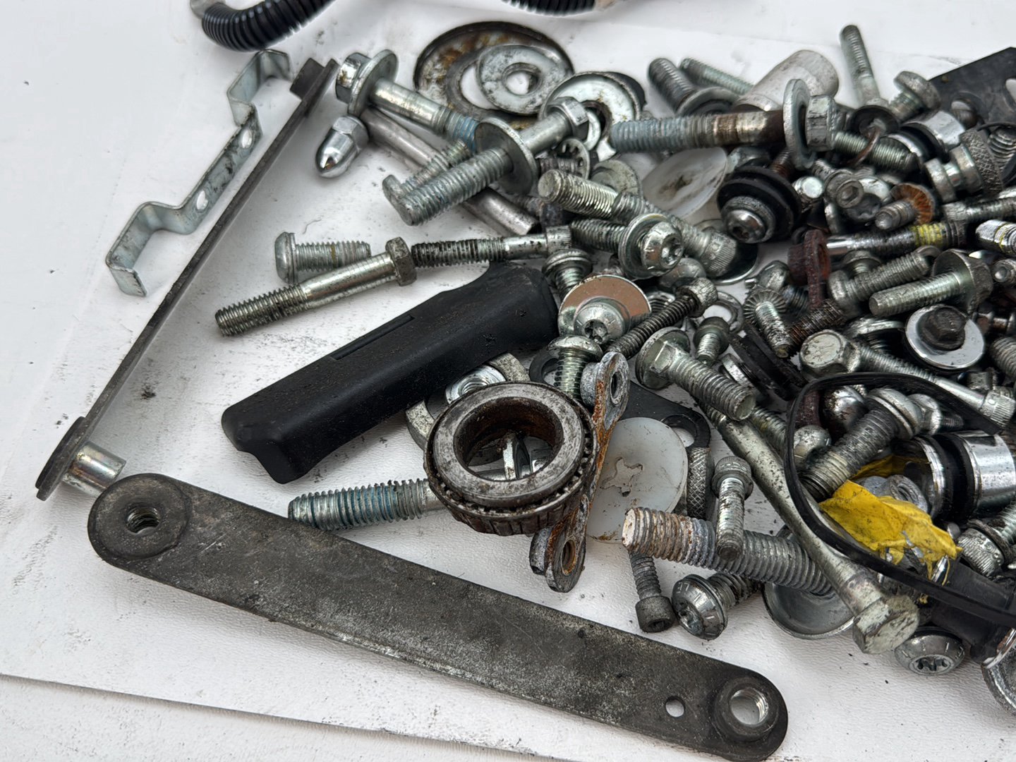 2008 Harley Softail Deluxe FLSTN OEM Hardware Bolts Nuts & Brackets