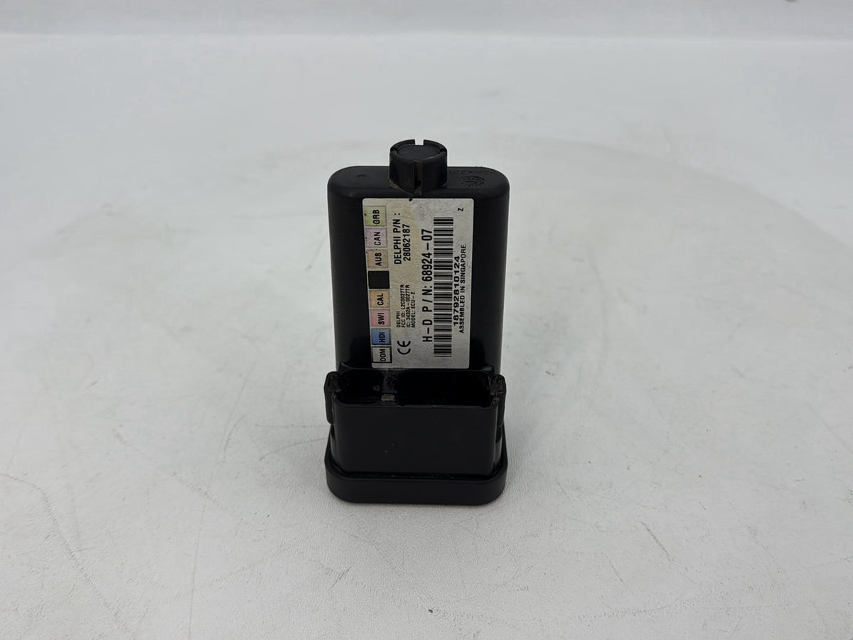 10 Harley Touring FLHTC Electra Glide Ultra OEM Turn Signal Security Module TSSM