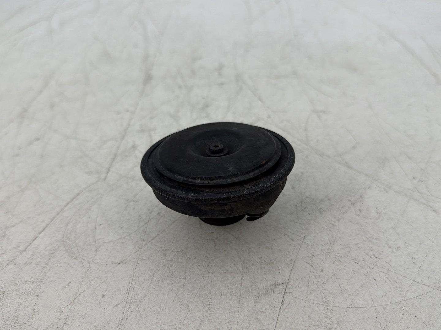2008 Harley Sportster XL883L 883 Low OEM Signal Horn Klaxon Beep 69043-96B