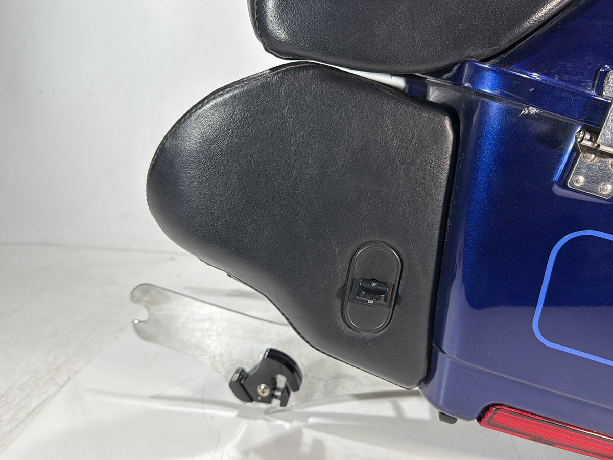 2007 Harley Touring Electra Glide Ultra OEM Pass Backrest Tour Pak Luggage NOKey