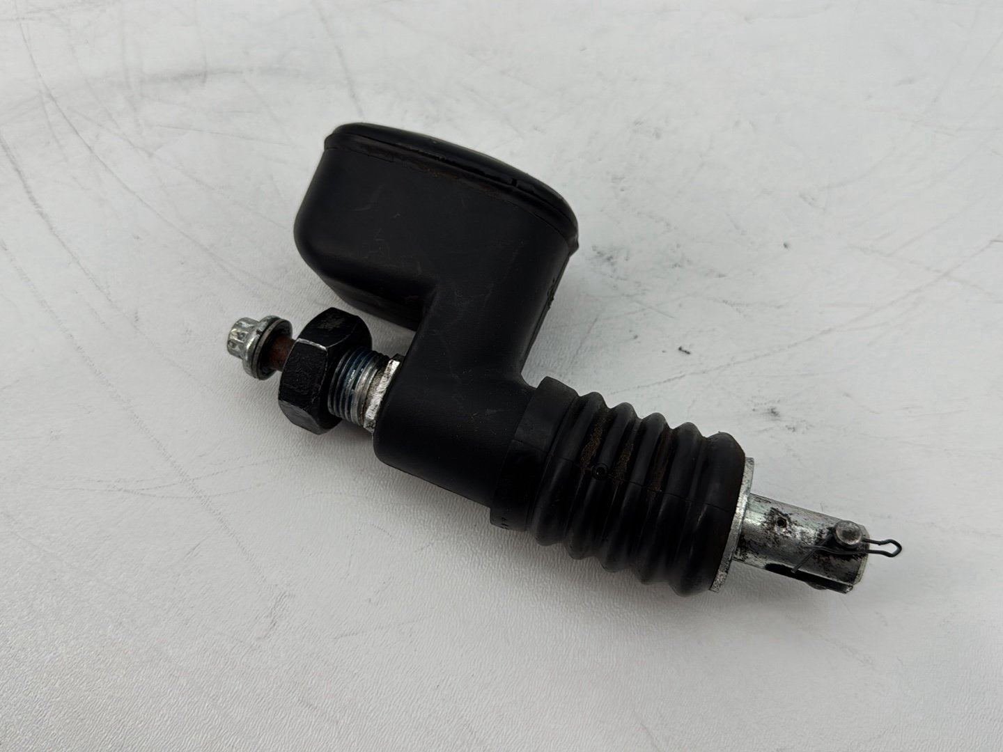 1999 - 2006 Harley-Davidson Touring Electra Glide Classic Rear Brake Master Cylinder Reservoir 41755-99D