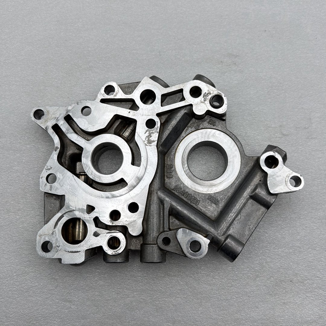 22432 2019 Harley-Davidson Softail Fat Bob 114 Engine Motor Cam Support Camshaft Plate 25400131