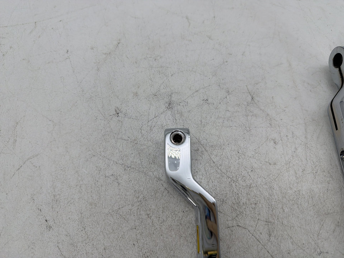 2007 Harley Electra Touring CVO Screamin Eagle Gear Shifter Lever Pedal Pedals