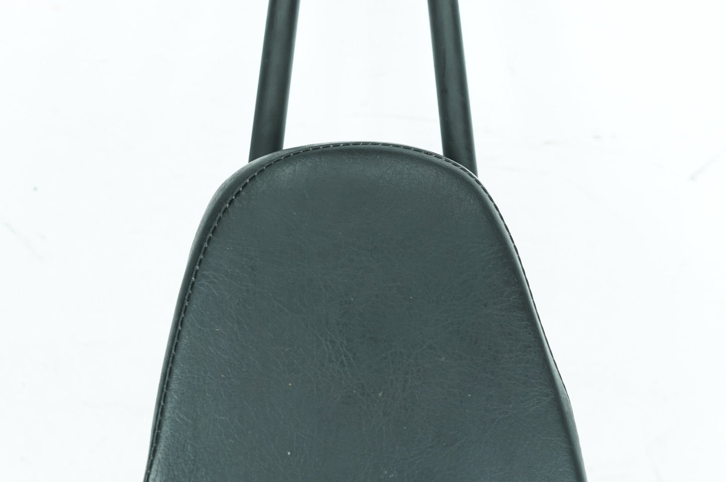 2007 - 2017 Harley-Davidson Dyna Street Bob Rear Sissy Bar w/ Backrest Cushion Pad  	51788-10