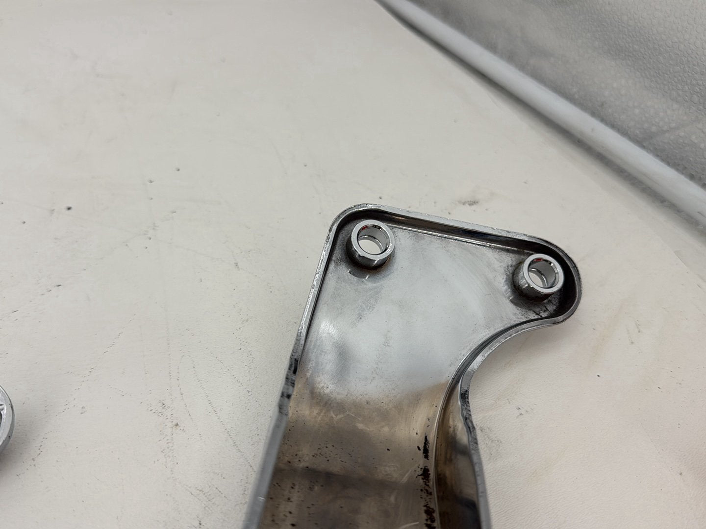 05 Harley Heritage Softail Classic OEM Rear Left &amp; Right Fender Support Bracket