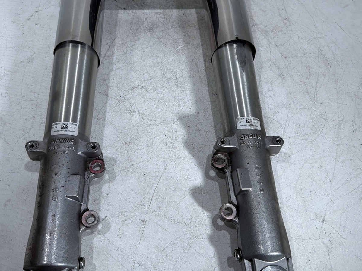 2011 Harley Street Glide Touring FLHX OEM Front Triple Tree Set & LH RH Fork Legs Sliders