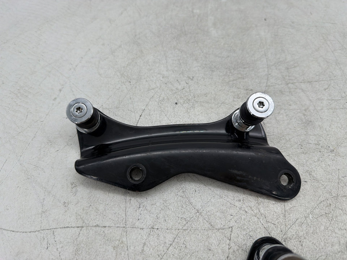 2010 Harley Electra Glide Touring Ultra OEM 4 Point Detachable Docking Hardware