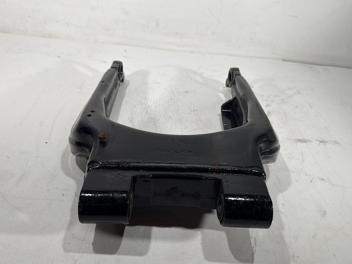2018 Harley Electra Glide Touring Ultra FLHTCU OEM Rear Fork Swingarm Swing Arm