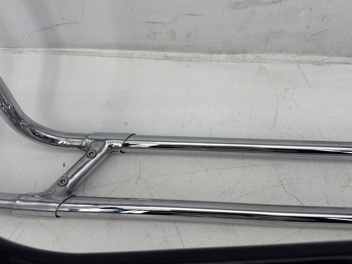 1998 Harley Touring FLHTCUI Electra Glide Ultra OEM Rear Left Right Saddlebag Guard Rails Bar