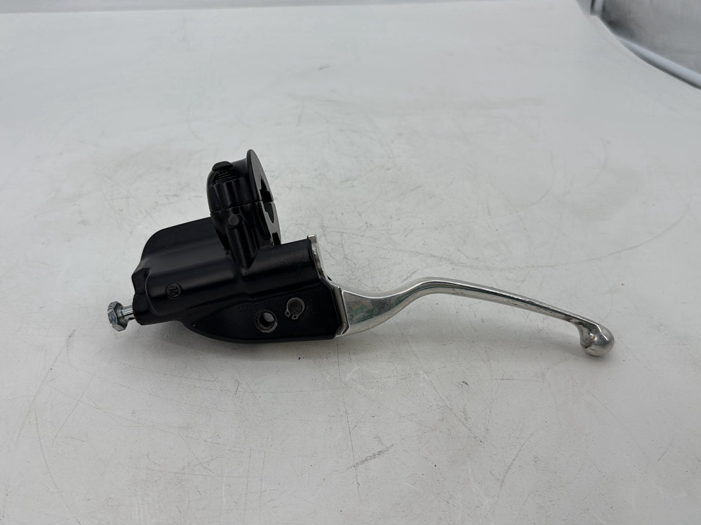 2008 Harley Touring FLHTCU Electra Glide Ultra OEM Front Right Brake Lever Master Cylinder